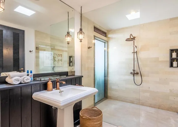 Villa Kejora 12 *